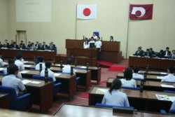 ���Z���c��32�l���{�Ԃ��Ȃ���̋c�_�����킵�����Z�����c��