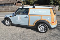 �ԑ̌㕔�̃E�b�h�t���[����͂����f�U�C������ۖڂ�����