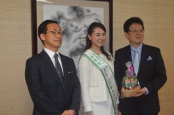 �F�{�s�����ŊJ�����c�؂̑��掮�B������ꎓ��В��A�R�`����A�吼�s��