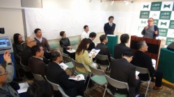 ���R�s���̓��̉w�u�ʏ����v�ŊJ�Â��ꂽ�V���i�E�V�p�b�P�[�W�̔��\��