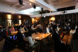 �����͂U�O�l���Q��