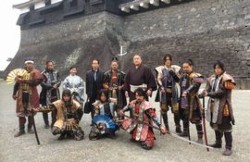 �����ĂȂ��������ƌF�{����U�􂷂鍲�c�̊C��