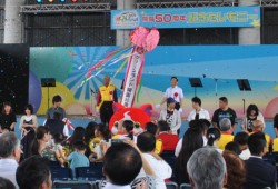 �O���[�������h���̃��C���{�[�h�[���ōs��ꂽ�J���T�O���N�L�O�Z�����j�[