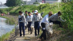 �����Ȃ���؈�쉈���̓y��̃S�~���E���Q���҂���