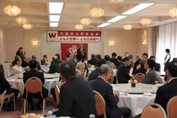 �����͖�70�l���o��