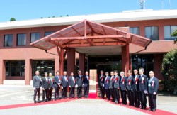 ���ɑO�ł������Ŕ������ɎQ���������I�o����c���⊗�����m���A���Ɗ֌W�s�����̎񒷂�