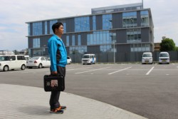 �@	��ʓI�ȃg�����N�P�[�X�Ɠ����̑傫���B�ړ����̎ԓ��Ɏ������ނ����Ńl�b�g�ڑ����\�ɂȂ�