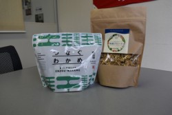 �u�Ȃ��킩�߁v�i���j�͓V���̊C�ɍ����킩�߂̎��S������W�߁A�z���܂ł𓯎Ђ��s���Ă���