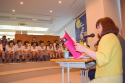 ���W�I�p�[�\�i���e�B�[�œ��Z�������̌ږ�𖱂߂�u���݃}�}�v���Ƒ��c�f���q����̘N�ǂ�����A���k�����̓v���̐��F�ɒ��������Ă���