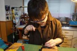 ���G��`�����S�̕\�ʂɍׂ������݂�����u�z�ڐ؂�v��ƒ��̂��̂�������