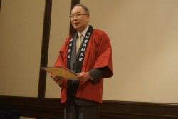 �ݍ��`���{�����̎��ق̏��c�M�I��g