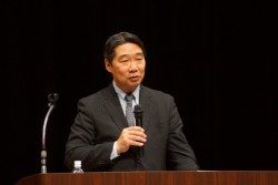 ����҂̏o�n���Ăق����Ƃ̖₢�����ɑ΂��A�u��΂ɐ����Ƃɂ͂Ȃ肽���Ȃ��v�Ɠ�����O��E�O��������