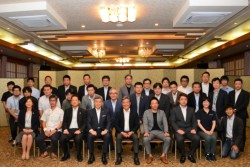 ����̂悤�Ƀo�C�N��؂���ɋ�̓I�Ȉ��h�̊ό��U���Ɍ����čs���A���ԁA�n����Ƃ��A�g�E���͂��Ă����̂͏��߂Ă��Ƃ���