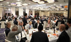 �F�{�z�e���L���b�X���n�K�N���X�^���z�[���ł̕\�����E���e��