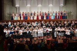 ���Z���̐��t�y���������ĂS�O�O�l�̍������t