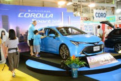 6���ɔ̔����J�n�����J���[���X�|�[�c�B1.8L�n�C�u���b�h��1.2L�^�[�{�𓋍ڂ��Ă���A�J���[������3�i���o�[�T�C�Y�ƂȂ��Ă���