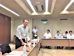 ��������c�J�Â̎�|���������|�������i�ʐ^���j�B�E����ψ��̐��M�i����L��{���_�ѐ��Y�ے��A�e�r�猧�ό��A�����Ɛ��i�����A�������O��B�Y���c�[���Y���В�