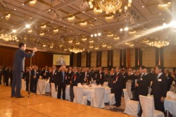 �S�R�O�l���o�Ȃ����j���B�ؑ��O���[�v�͇��ؑ��A����B�H�ƁA���ЉƁA���啟�����A���T���G�b�N�X�A�������t���Ȃǂō\������