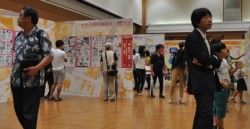 �J�Ò����ɂ́A���ז�W�T�O�O�l�̔M�S�Ȗ���t�@��������