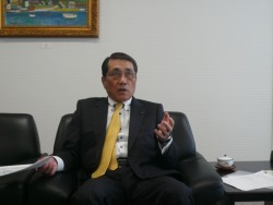 �z���͒��Ԋ���50�~�����{�A�N��100�~�ƌ�鐼���В�