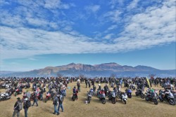 �o�C�N�t�@���łɂ��킢��������F�{����O����A�X�y�N�^�A��8���̃o�C�N���S���e�n����W�܂���