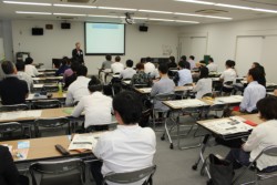 ��40�l���o�Ȃ����n�Əm�u��b�Z�~�i�[�v�̑�P��u��