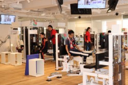 �߉��S�ݓX���U��12���ɃI�[�v���������t�B�b�g�l�X�W���u���[���h�E�B���O�F�{�v�B