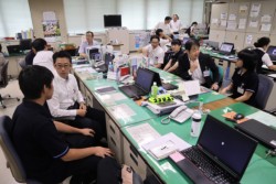 �}���c�[�}���ōs���̎d�����ώ@����