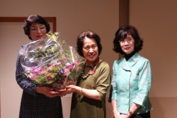 �Ԃ������󂯎��ؑ���A�E�͕��V�Í]�����ǒ�