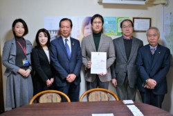 ����������̂��߂Ɋe��������K��i�ʐ^��NPO�@�l�D���̉�j