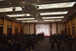 ��������U�ȂP�R�V�l���Q��