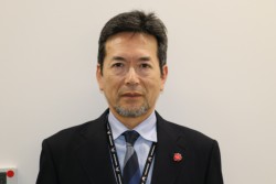 �Ίی���Y�ƌٗp����Z���^�[�F�{��������