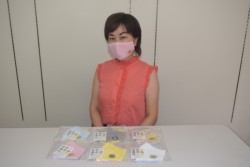 �I���W�i���}�X�N�𒅗p���Ă������\