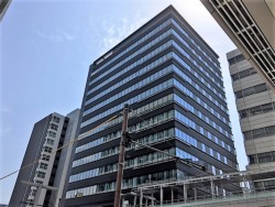 ���������u�����[���p�[�N�r���f�B���O�v