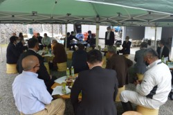 �֌W�҂R�O�l���o�Ȃ����r�W�l�X�𗬉�