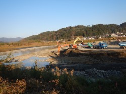 �����H���Ō@�킪�i�ސ�Ӑ�i���Ǒ��n��j�B�ʐ^�E���y�ؕ���