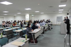 �����H���Ǝ҂�ΏۂɃR���i�΍�����L���悤�ƊJ�����Z�~�i�[