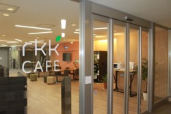 �{�ЂQ�K�ɊJ�݂����R���[�L���O�X�y�[�X�u�q�j�j �b�`�e�d�v