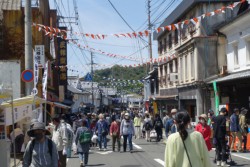 �R�N�Ԃ�̊J�ÂƂȂ����L�c����s