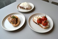 ������ԋ��̃��[�X�g�r�[�t�i�T�T�O�~�j�A�n�����`�[�Y�i�T�T�O�~�j�A�g�}�g���`�[�Y�i�S�X�T�~�j�̃u���X�P�b�^