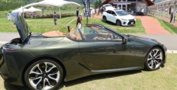 ���N�T�X�k�b�Ȃǖ�O�ɓW������