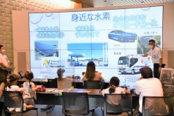 �F�{�ɂ���g�߂Ȑ��f�ɂ��Ċw�ԎQ����