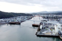 ���{�n���˂̍q�H�����̋����i�ʐ^���͓V�����ˑ勴�j���h���[���ʐ^�񋟁E���V���L��{���y�ؕ�