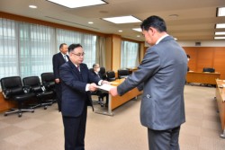 ���䔎�q��\�����i���j�����c���O�����U������ʐ���E���v�ǒ��ɗv�]�����o����