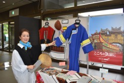 �����i�s���g���j���̋q�Ɓi�n�b�J�j�`���ߑ��̐��������鏙�