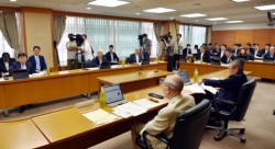 F{`̋@\ƎӒn̂̊ɂĈӌ킵L҉ci67Aj