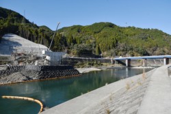 22N12ɒH{isAPUOA|QaԘAgXj̎{HBʐ^E̋͗o{ŁAJʂĂ