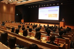 ЂƃO[v̎Ј炪Qocv攭\