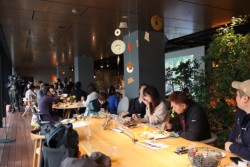 51�l���Q�������t�[�h�~�[�e�B���O