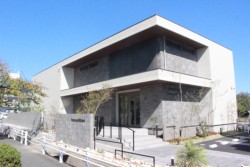 �{�Жk���ɃI�[�v�������u�Z�܂��Ƃ��炵�̏��� �F�{�v